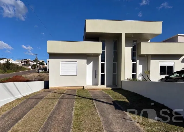 Casa geminada com 2 dormitórios