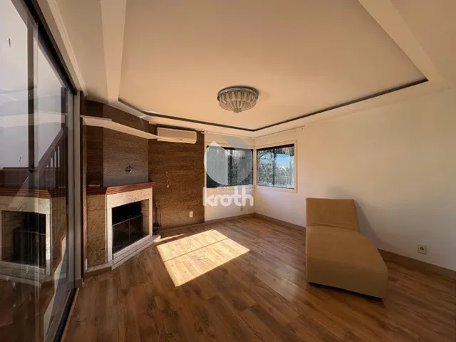 Casa com 6 dormitórios, foto 2