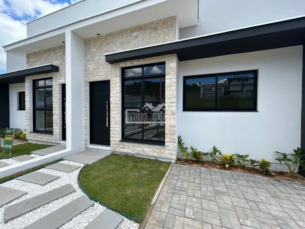 Casa geminada com 2 dormitórios, foto 1