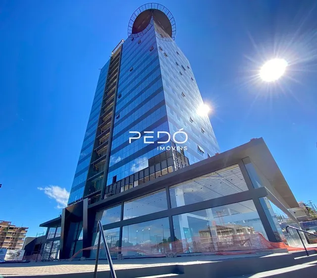 Fachada de um edifício moderno em Lajeado, Brasil.