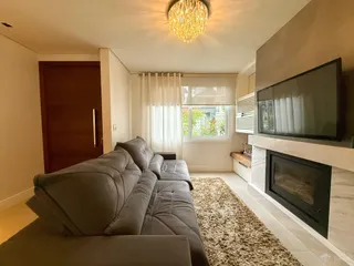 Casa com 4 dormitórios, foto 2