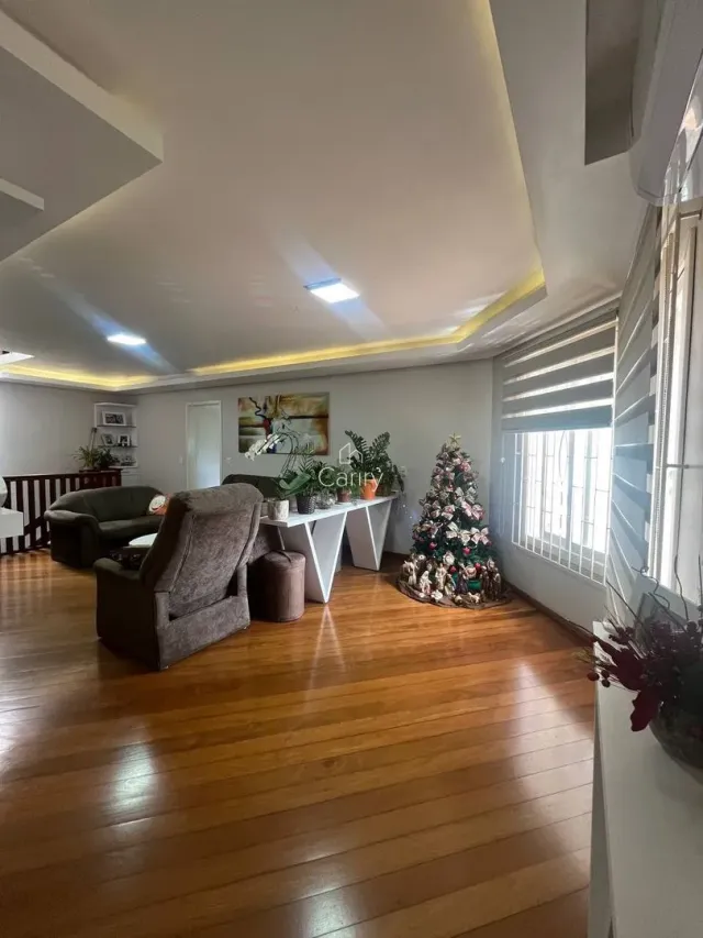 Casa com 4 dormitórios, foto 2