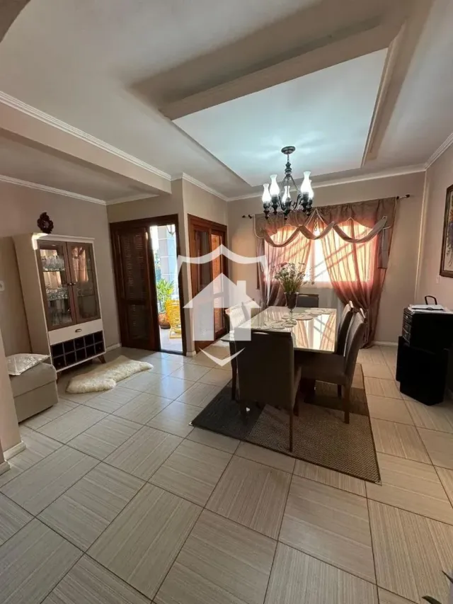 Casa com 4 dormitórios, foto 3