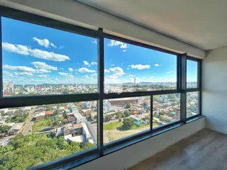 Vista da paisagem urbana de Lajeado, Brasil, vista pela janela.