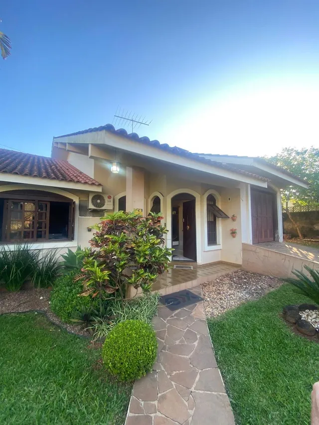 Casa com 4 dormitórios