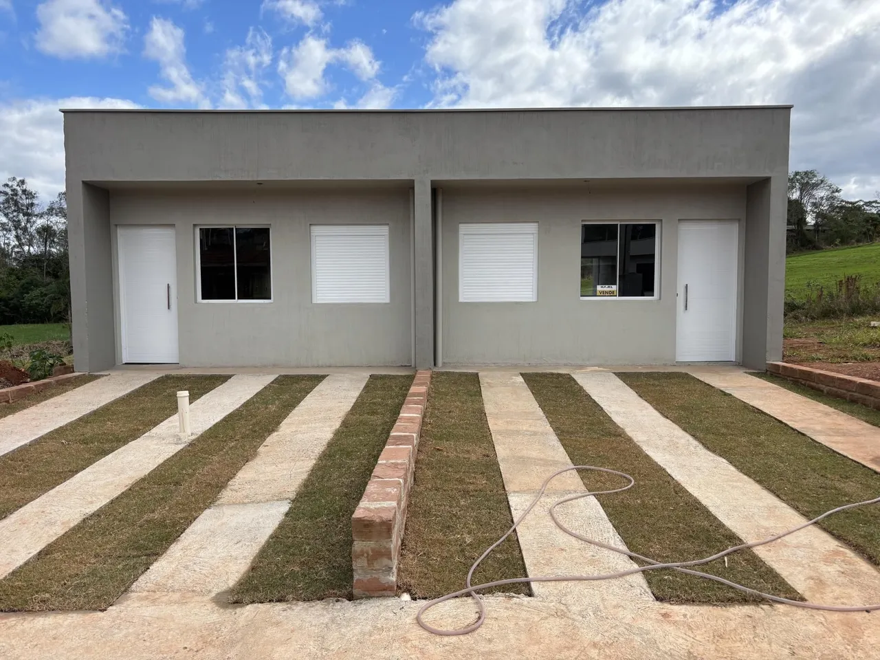 Casa geminada com 2 dormitórios, foto 1