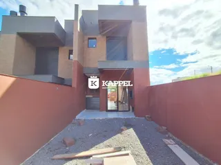 Fachada externa de um imóvel residencial em Lajeado, Brasil.