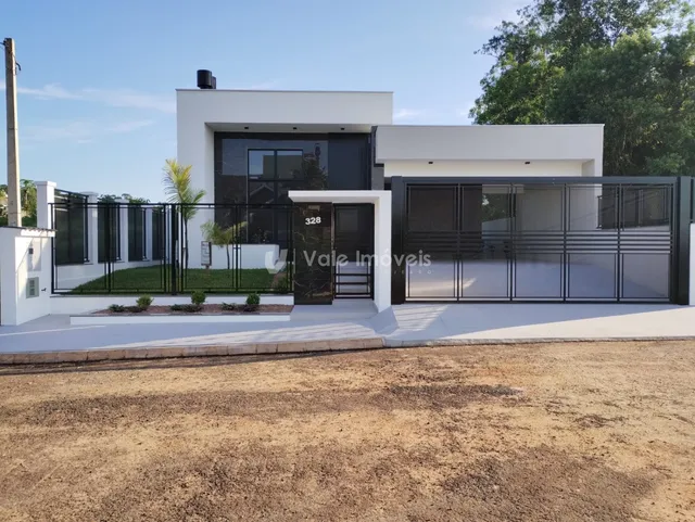 Casa com 3 dormitórios