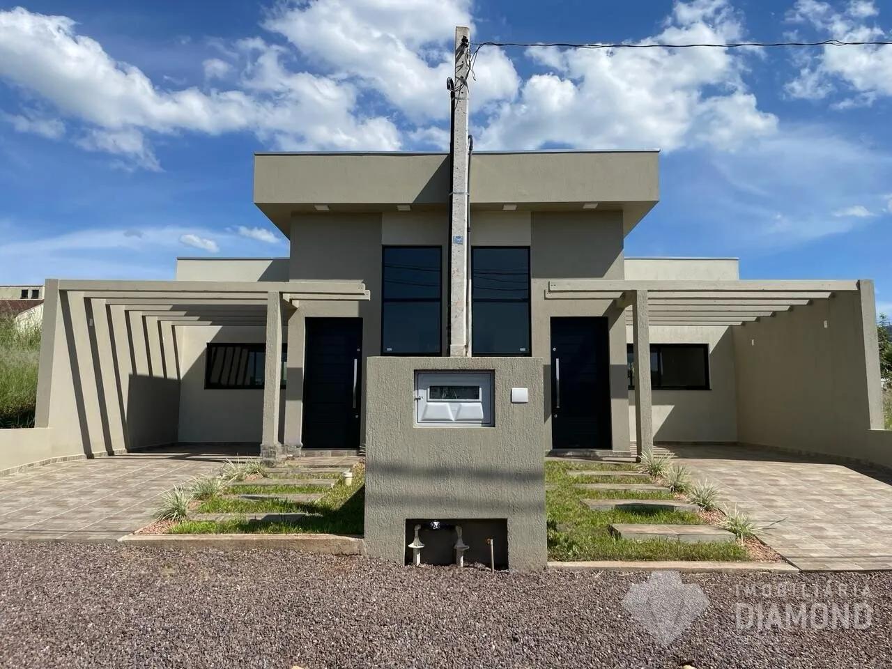 Casa geminada com 3 dormitórios, foto 1