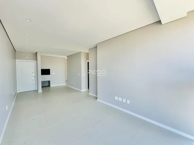 Hall de um apartamento moderno em Lajeado.