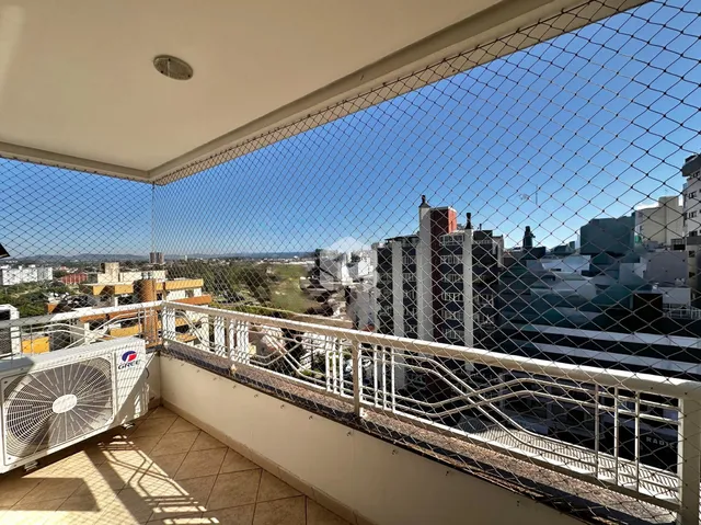 Vista da varanda com vista para a paisagem urbana de Lajeado.