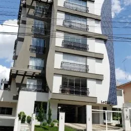 Fachada de um prédio residencial em Lajeado, Brasil.