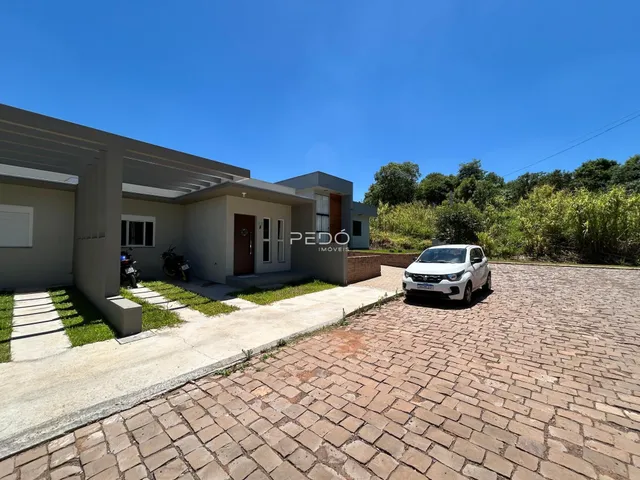 Fachada de uma casa moderna em Lajeado, Brasil.