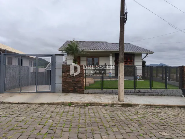Casa com 3 dormitórios