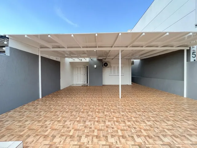 Casa geminada com 2 dormitórios