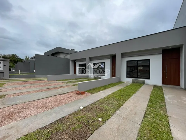 Casa geminada com 2 dormitórios