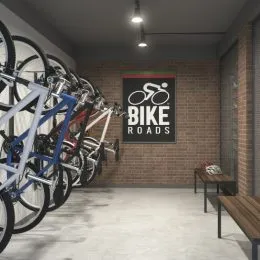 Foto de um corredor interno com bicicletas.