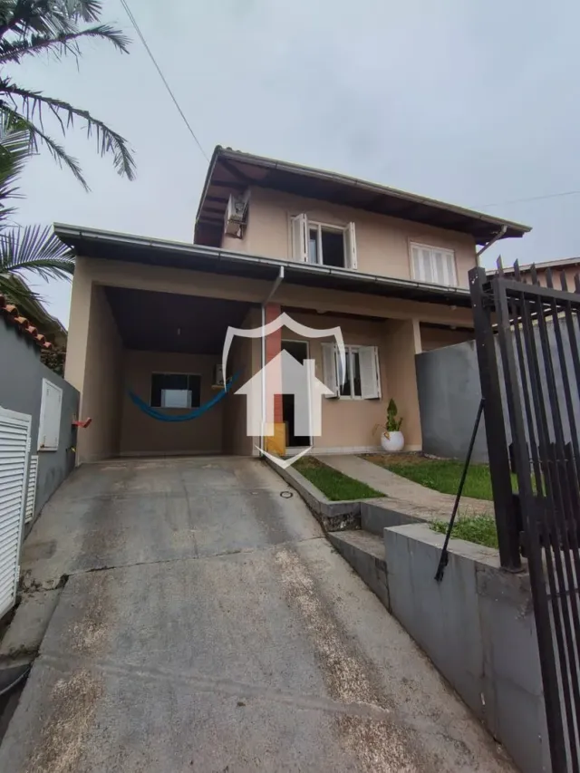 Sobrado com 2 dormitórios