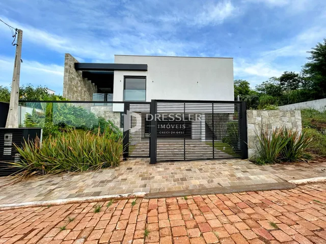Casa com 3 dormitórios