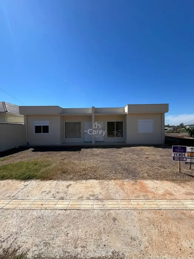Casa geminada com 2 dormitórios
