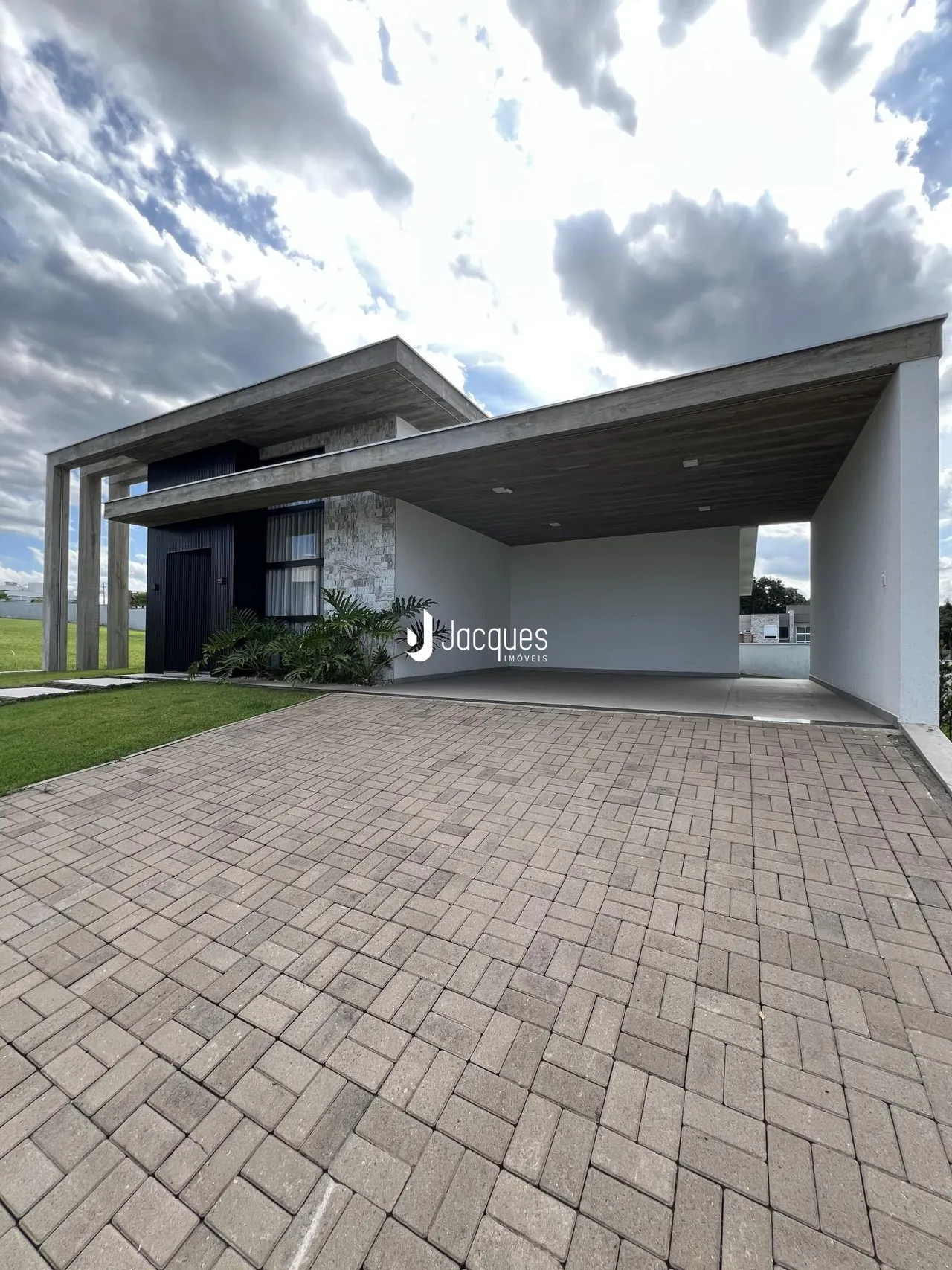 Casa com 3 dormitórios, foto 1