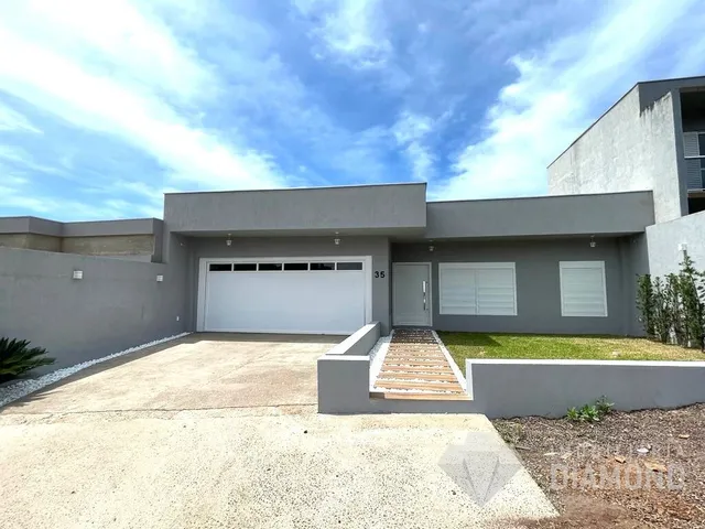 Casa com 2 dormitórios