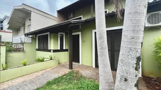 Casa com 3 dormitórios