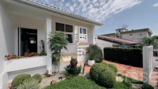 Casa com 4 dormitórios, foto 2