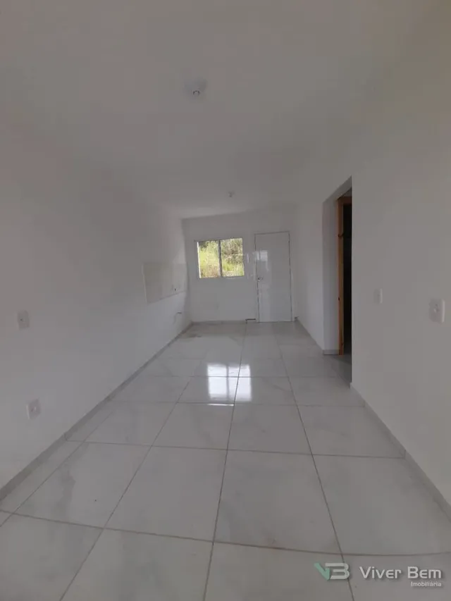 Casa geminada com 2 dormitórios