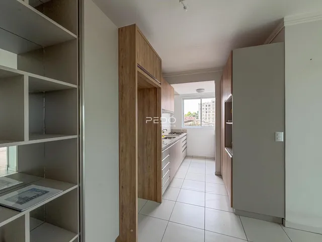 Vista de um corredor interno de um imóvel em Lajeado, Brasil.