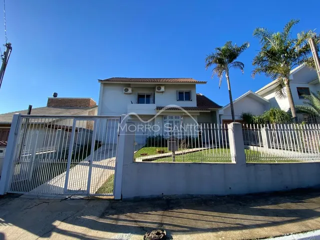 Casa com 4 dormitórios