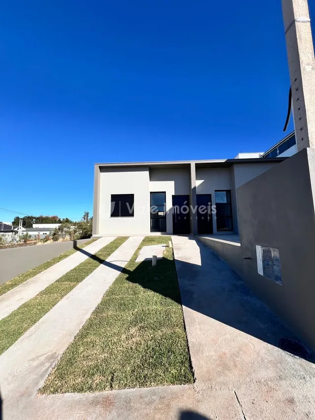 Casa geminada com 2 dormitórios