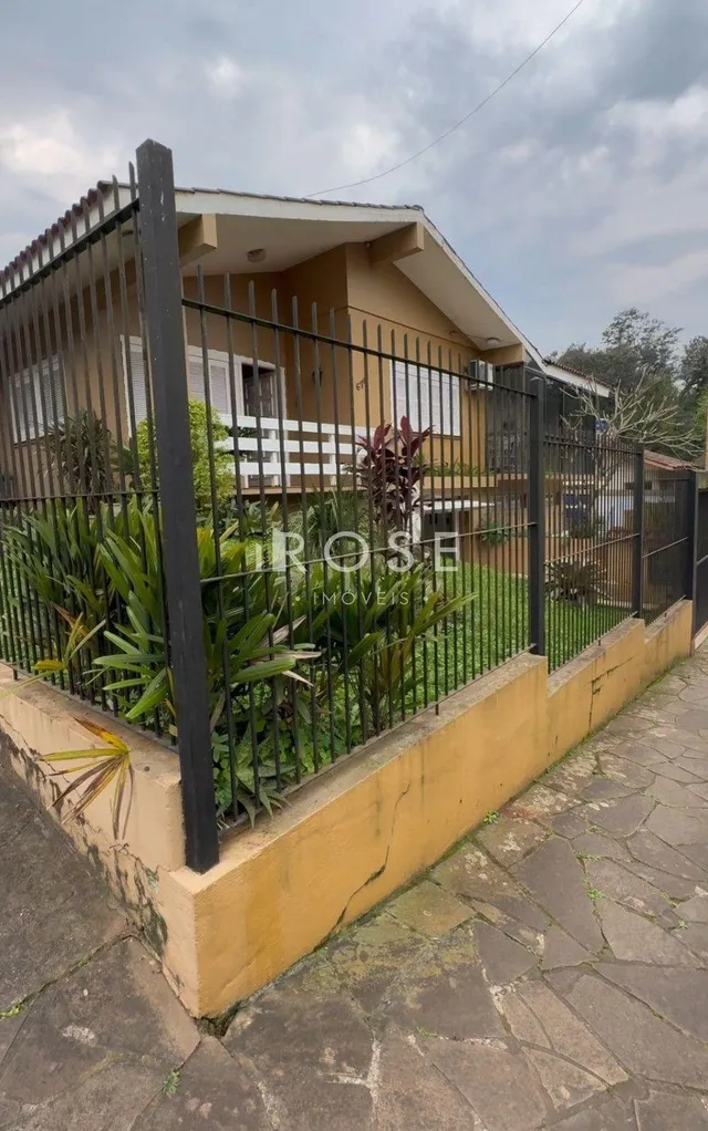 Casa com 4 dormitórios