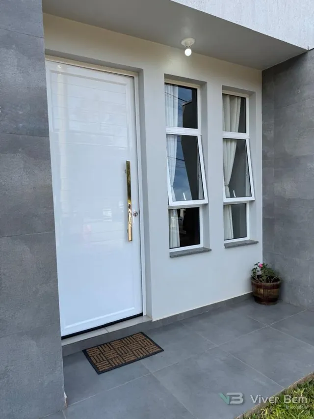 Casa geminada com 2 dormitórios