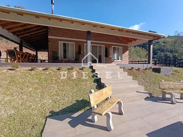 Área rural com 2 dormitórios