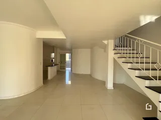 Hall de uma residência em Lajeado, Brasil.