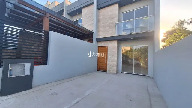 Sobrado com 2 dormitórios