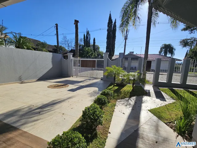 Casa com 3 dormitórios, foto 2