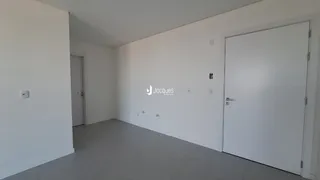 Apartamento com 2 dormitórios, foto 5
