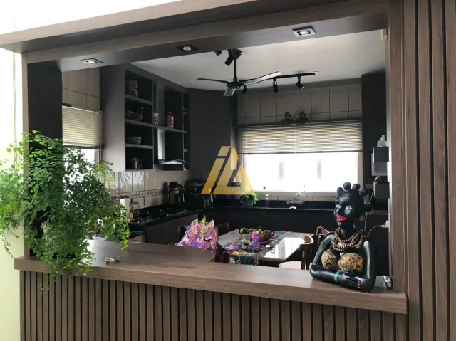 Casa com 4 dormitórios, foto 4