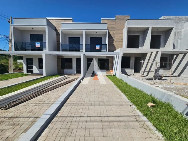 Vista da fachada de um prédio residencial em construção em Lajeado, Brasil.