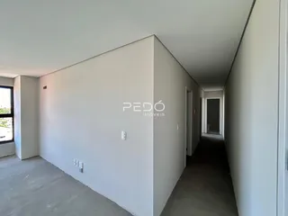 Corredor interno de um imóvel em Lajeado, Brasil.