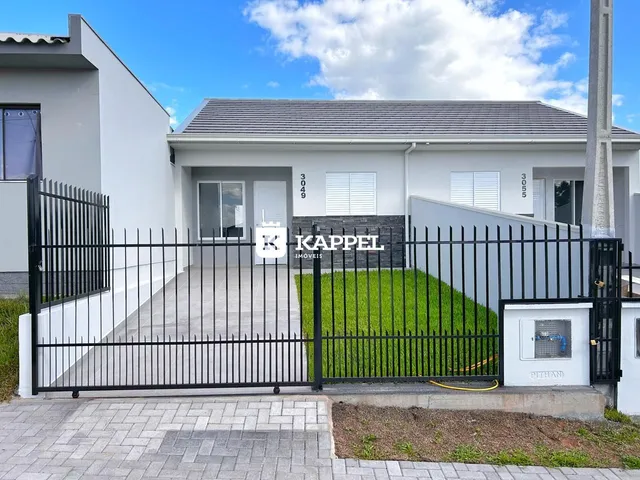 Casa geminada com 2 dormitórios