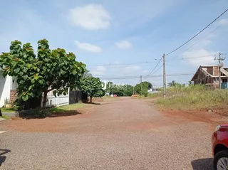 Vista da rua de acesso a uma propriedade em Lajeado, Brasil.