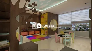 Sala de estar com decoração em madeira e piso claro, com vista para o exterior.