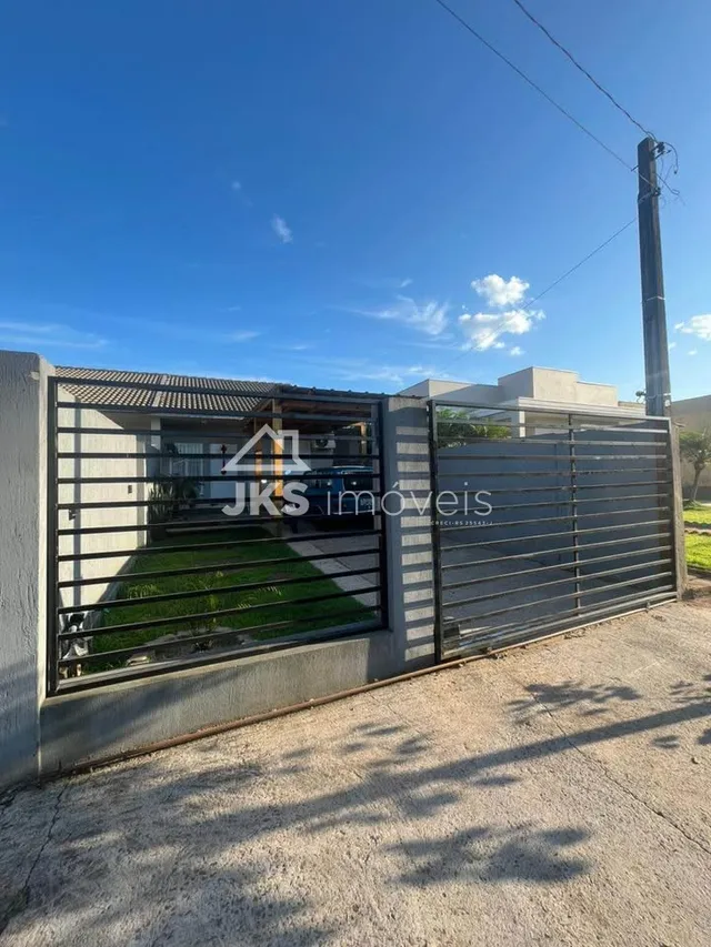 Casa geminada com 2 dormitórios