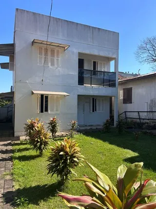 Casa com 4 dormitórios