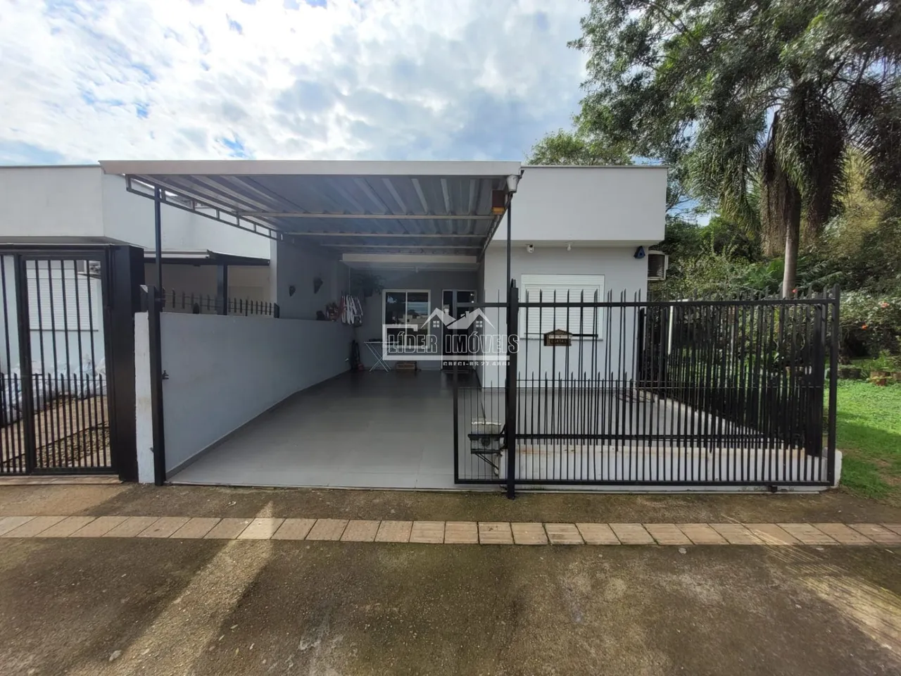 Casa geminada com 2 dormitórios, foto 1