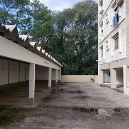 Foto da área externa coberta de um imóvel em Lajeado.