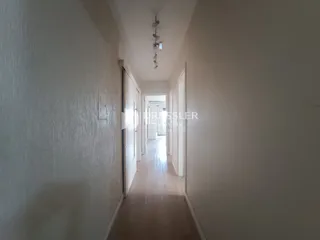Corredor interno de um imóvel residencial em Lajeado.